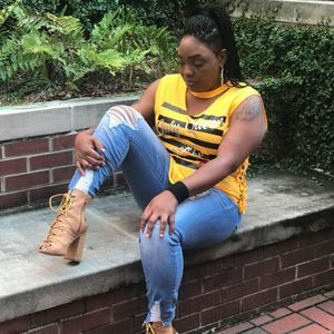 Meet your Posher, Vivian